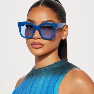 With a Kick Blue Sunglasses NEW 🏷️